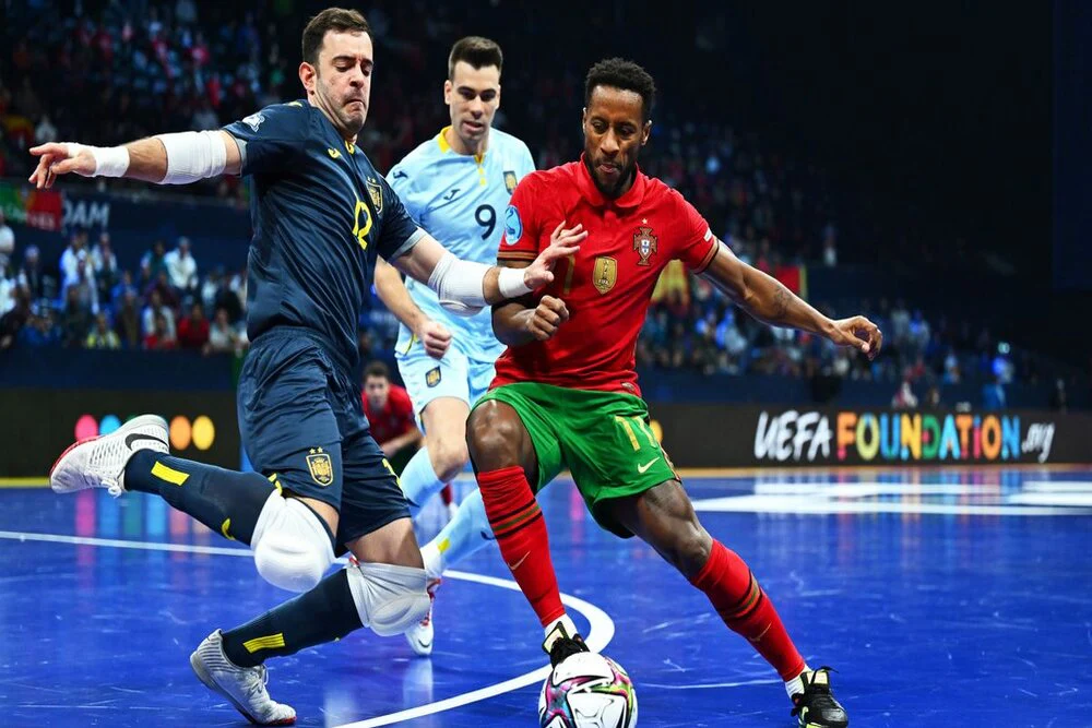 杜兰特1141场比赛砍下31000分，追平詹姆斯并列历史第三快