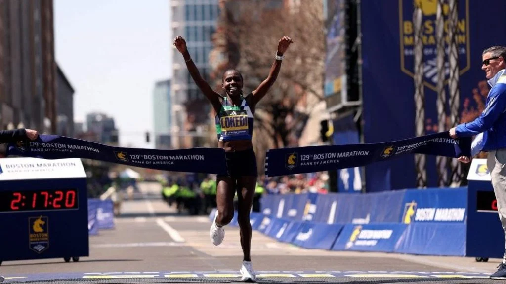 3-0！14亿豪门终结3连平紧追领头羊 神锋两记世界波15轮狂轰16球